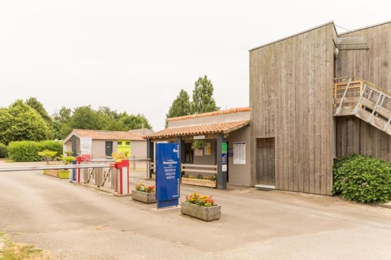 Avrillé Mobil-Home Le Petit Paradis Vendeen Camping 3 Etoiles 7Km Des Plages מראה חיצוני תמונה